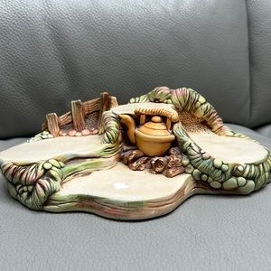 PenDelfin Hand Painted Stonecraft Picnic Stand. Made in England